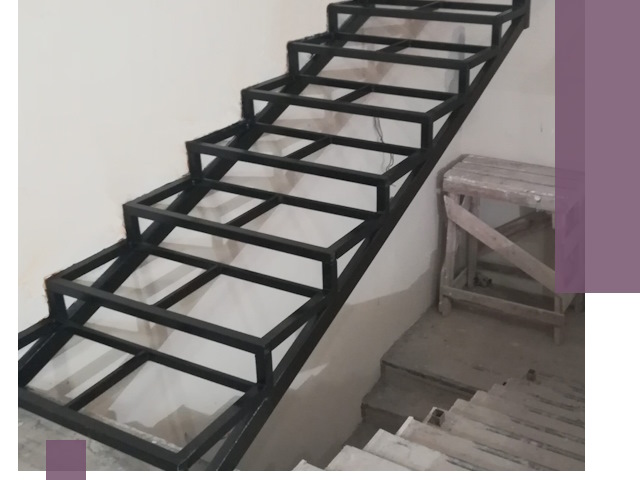 Демонтаж лестниц на металлокаркасе в Новокузнецке: быстрый вывоз и разбор