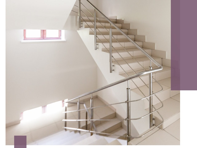 Установка и замена перил в подъезде в Новокузнецке